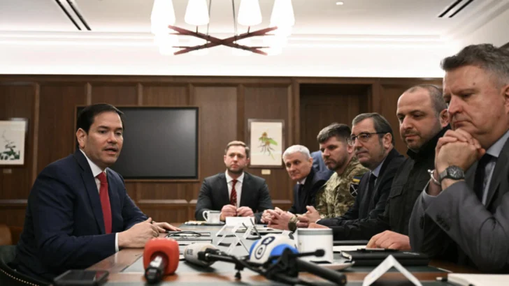 Guerra en Ucrania: Kiev negocia en Florida con desventajas militares y políticas