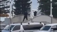 Australia: al menos once muertos en un tiroteo en la popular playa de Bondi, en Sidney