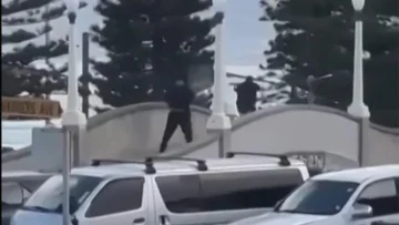 Australia: al menos once muertos en un tiroteo en la popular playa de Bondi, en Sidney Australia: al menos once muertos en un tiroteo en la popular playa de Bondi, en Sidney