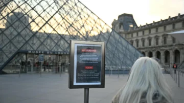 El Louvre, cerrado este lunes por una huelga en protesta por las condiciones laborales El Louvre, cerrado este lunes por una huelga en protesta por las condiciones laborales