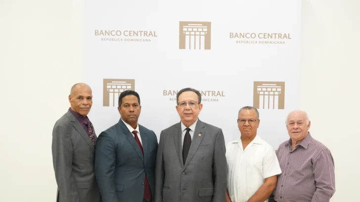 Celebran premiación del Concurso de Arte y Literatura Bancentral 2025