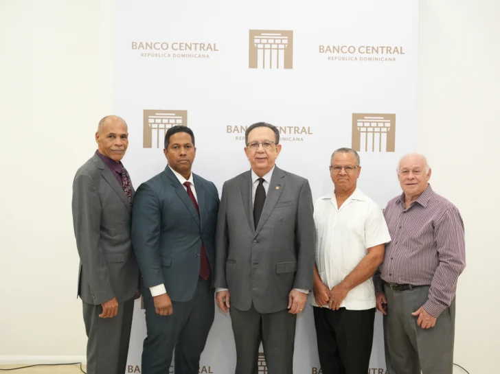 Celebran premiación del Concurso de Arte y Literatura Bancentral 2025