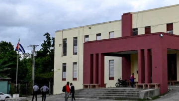 Cuba condena a cadena perpetua a exministro de Economía, Alejandro Gil, acusado de espionaje Cuba condena a cadena perpetua a exministro de Economía, Alejandro Gil, acusado de espionaje