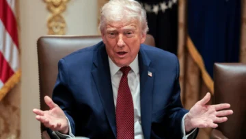 Trump prevé una derrota republicana en 2026, a pesar de su «gran» política económica Trump prevé una derrota republicana en 2026, a pesar de su «gran» política económica