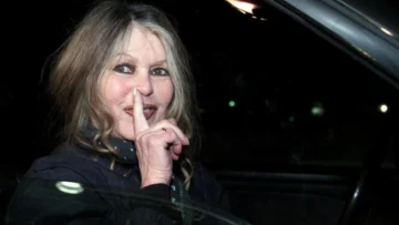 Francia despide a Brigitte Bardot entre homenajes y críticas a su deriva ultraderechista Francia despide a Brigitte Bardot entre homenajes y críticas a su deriva ultraderechista