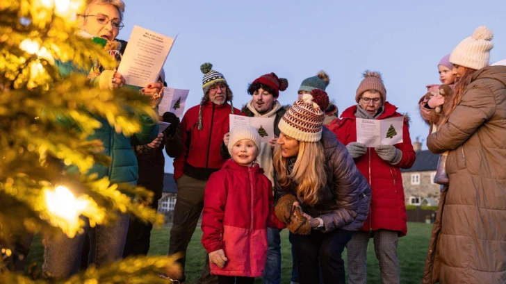 Los sorprendentes beneficios que cantar tiene para la salud respaldados por la ciencia