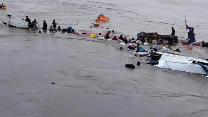 Alud arrasa dos embarcaciones en la Amazonía peruana: 12 muertos y más de 30 desaparecidos