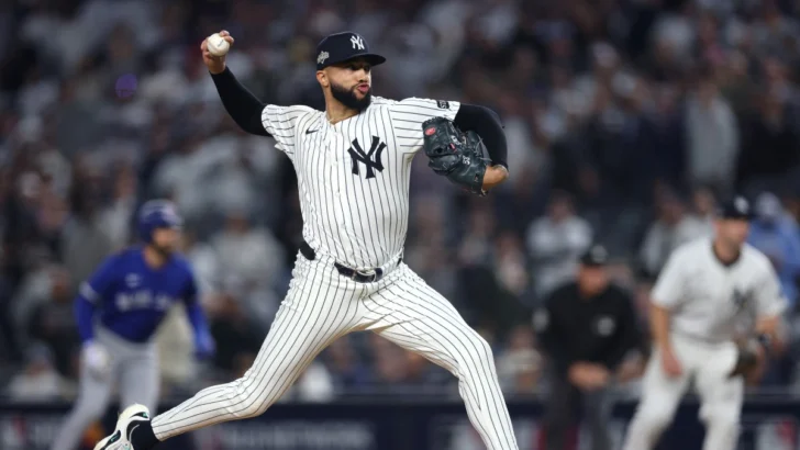 Los Mets firman por tres temporadas y 45 millones de dólares al relevista Devin Williams Los Mets firman por tres temporadas y 45 millones de dólares al relevista Devin Williams