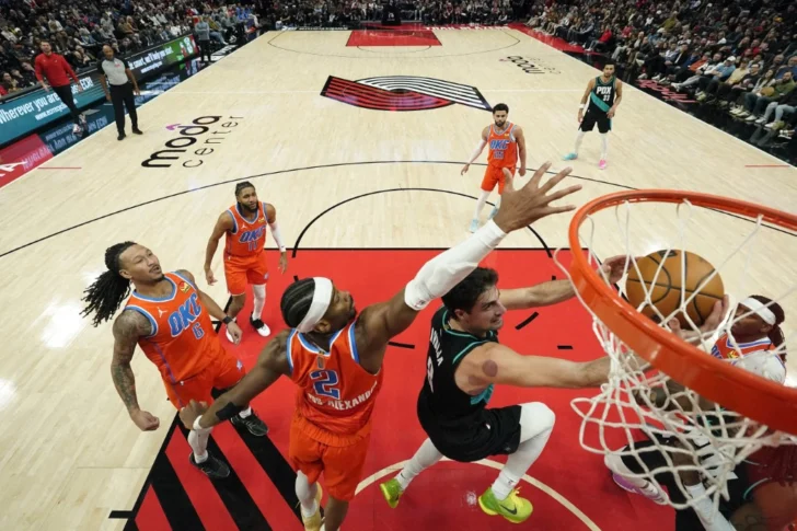 Gilgeous-Alexander lidera al Thunder y dominicano se luce con los New York Knicks