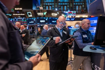 Wall Street sube mientras los rendimientos de los bonos y el bitcoin se estabilizan