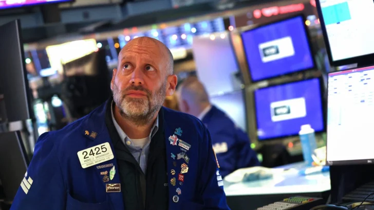 Wall Street abre mixto, con los inversores pendientes de la reunión de la Fed Wall Street abre mixto, con los inversores pendientes de la reunión de la Fed