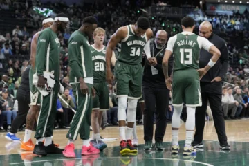 Antetokounmpo se lesiona en pleno ruido por su futuro