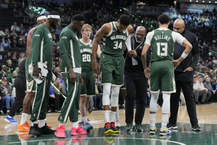Antetokounmpo se lesiona en pleno ruido por su futuro