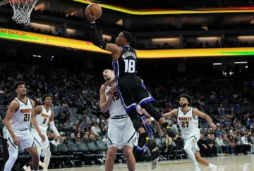 Unos Bucks diezmados por las lesiones frenan a los Celtics, los Rockets se imponen a Clippers Unos Bucks diezmados por las lesiones frenan a los Celtics, los Rockets se imponen a Clippers