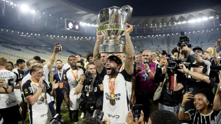 Un neerlandés le da la Copa de Brasil al Corinthians