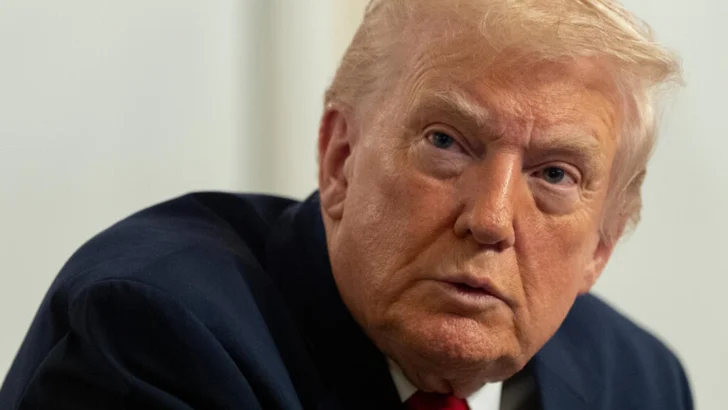 Trump declara cierre del espacio aéreo de Venezuela; Caracas condena amenaza colonialista