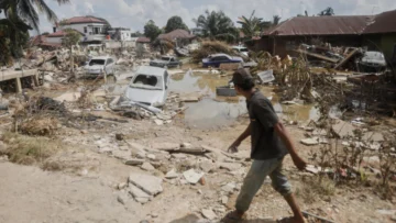 Indonesia: el hambre acecha tras las inundaciones que dejaron más de 900 muertos Indonesia: el hambre acecha tras las inundaciones que dejaron más de 900 muertos