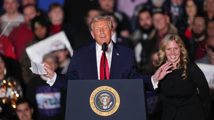 Trump intensifica su retórica de línea dura contra inmigrantes