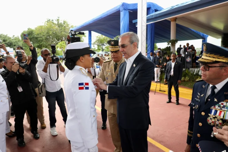 Abinader encabeza graduación de 40 nuevos cadetes de la Fuerza Aérea Dominicana Abinader encabeza graduación de 40 nuevos cadetes de la Fuerza Aérea Dominicana