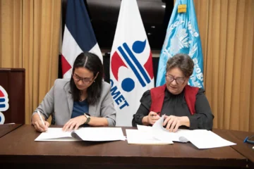 Firman acuerdo para fortalecer las alertas tempranas y la seguridad alimentaria en RD