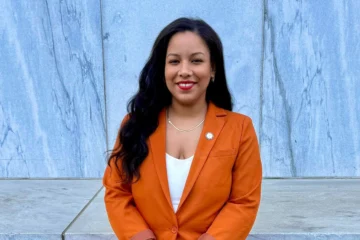Amanda Séptimo anuncia su campaña al Congreso con un llamado a la representación dominicana en el Distrito 15 del Bronx