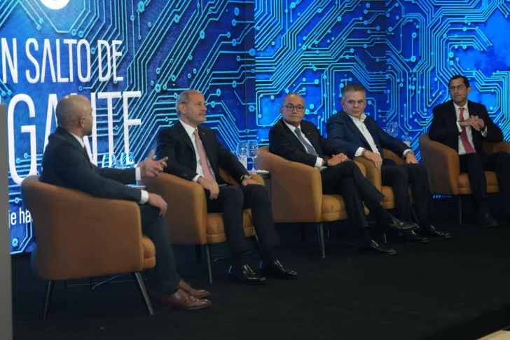 Banco Popular presenta el libro “Un salto de gigante” sobre la transformación digital del país