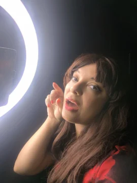 “La mujer perfecta sí existe”, una pieza de microteatro de Robelitza Pérez “La mujer perfecta sí existe”, una pieza de microteatro de Robelitza Pérez