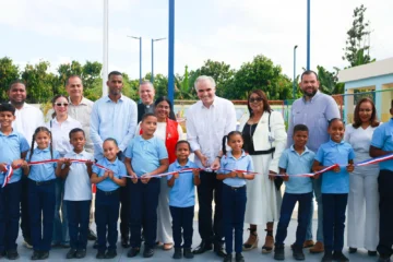 Educación inaugura escuela primaria El Barro en El Factor, Nagua Educación inaugura escuela primaria El Barro en El Factor, Nagua