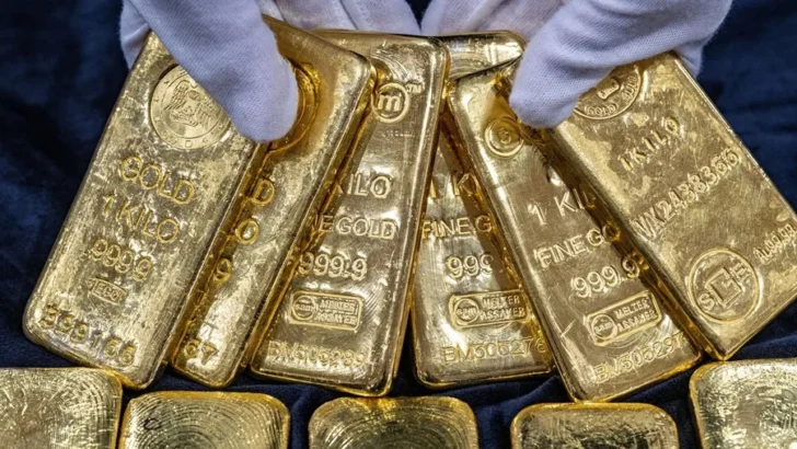 El oro alcanza los 4.529 dólares y la plata los 75 dólares, nuevos máximos históricos