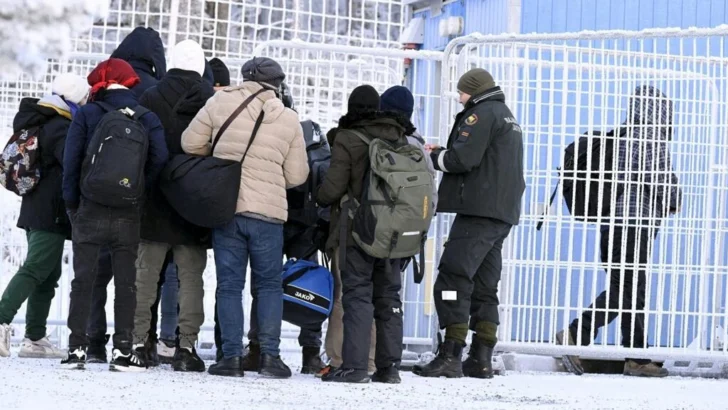 Finlandia fortalece su frontera para frenar la desestabilización migratoria debida a las acciones de Rusia
