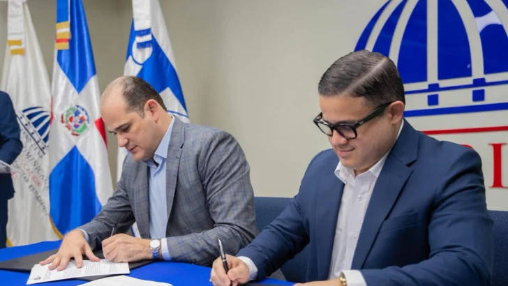 Firman acuerdo para elevar la calidad de gestión en beneficios de los estudiantes