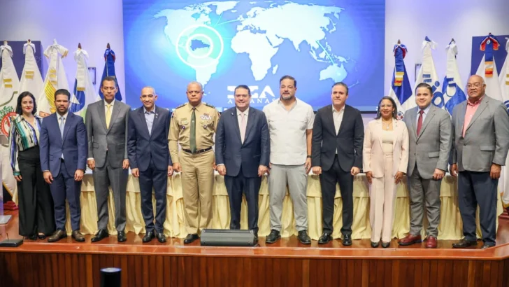 Firman acuerdo para acelerar el despacho de contenedores Firman acuerdo para acelerar el despacho de contenedores