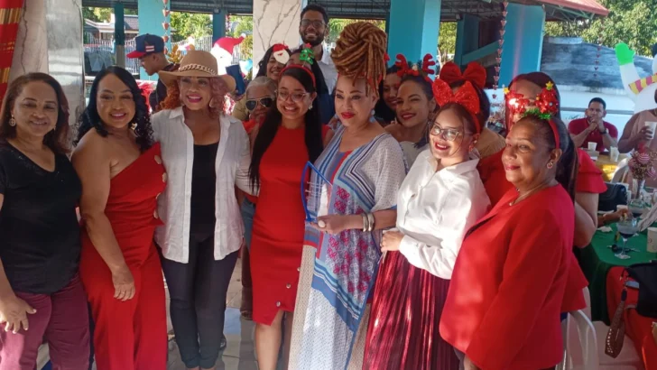 Fiscalía de Duarte reconoce a artista Diomary La Mala por aporte a la cultura nacional Fiscalía de Duarte reconoce a artista Diomary La Mala por aporte a la cultura nacional