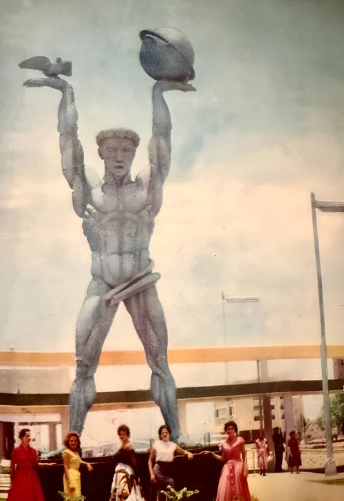  “El Coloso” obra de Alfredo Just y primera escultura de esa escala elaborada en bronce en República Dominicana - AGN