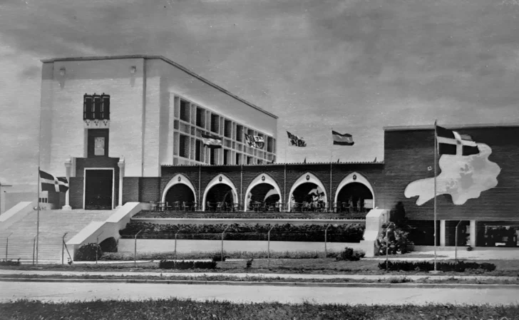  El Pabellón de España en 1955 hoy Colegio Loyola - AGN