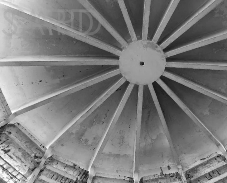  Detalles del Pabellón de Venezuela, actualmente sede de la Sociedad de Arquitectos de la República Dominicana (SARD) constituida en 1994. Es una asociación sin fines de lucro cuya finalidad es la ordenación del ejercicio de la arquitectura, la representación y la defensa de los intereses de los arquitectos – www.sardweb.org