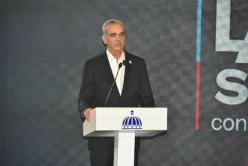 Abinader dice acuerdo con EEUU para uso de espacio aéreo es temporal y rige hasta abril