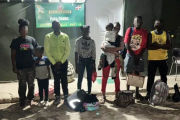 Incautan 44,000 cigarrillos de contrabando y detienen indocumentados en la frontera con ayuda de drones militares Incautan 44,000 cigarrillos de contrabando y detienen indocumentados en la frontera con ayuda de drones militares