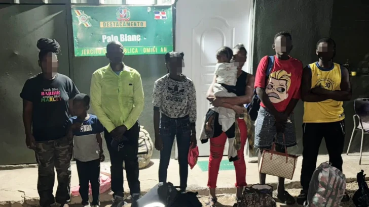 Incautan 44,000 cigarrillos de contrabando y detienen indocumentados en la frontera con ayuda de drones militares Incautan 44,000 cigarrillos de contrabando y detienen indocumentados en la frontera con ayuda de drones militares