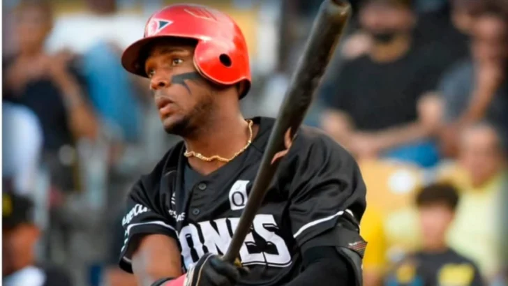 Leones del Escogido vuelven a ganar y esperarán el nuevo año invictos Leones del Escogido vuelven a ganar y esperarán el nuevo año invictos