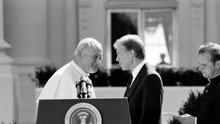 Jimmy Carter, Juan Pablo II y el final de las dictaduras latinoamericanas y comunistas