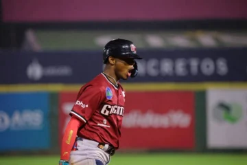 Gigantes golpean a Leones y pasan al tercer lugar