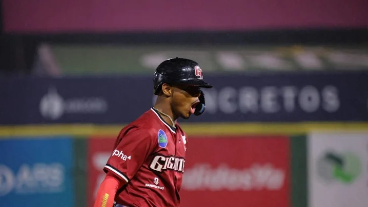 Gigantes golpean a Leones y pasan al tercer lugar Gigantes golpean a Leones y pasan al tercer lugar
