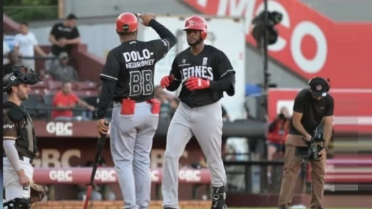 Leones y Águilas dejan en el sótano a Gigantes y a Estrellas Leones y Águilas dejan en el sótano a Gigantes y a Estrellas