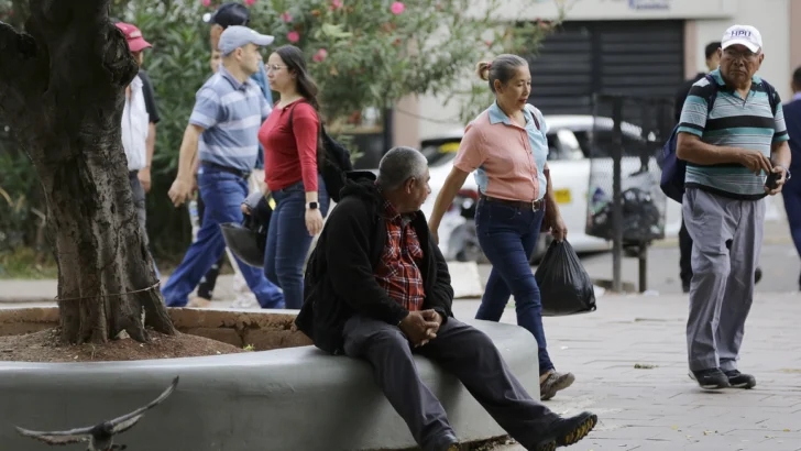 Los hondureños, escépticos ante empate entre los dos candidatos conservadores a presidente