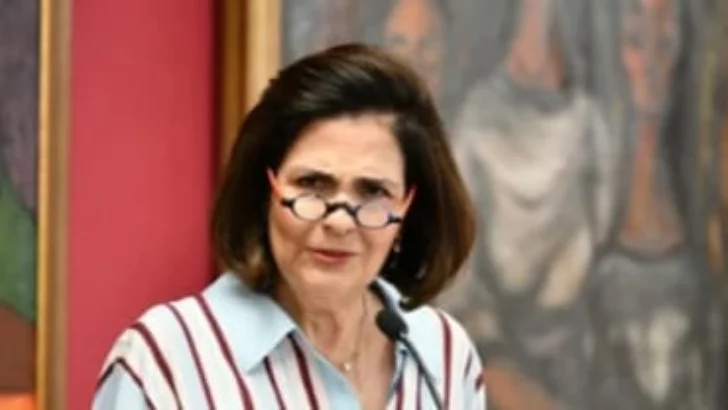 Palabras de la Dra. María Amalia León en la presentación del poemario Albergue de fantasmas, de Ibeth Guzmán Palabras de la Dra. María Amalia León en la presentación del poemario Albergue de fantasmas, de Ibeth Guzmán