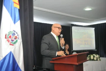Zapete presenta libro crítico sobre presidentes dominicanos en últimos 50 años Zapete presenta libro crítico sobre presidentes dominicanos en últimos 50 años
