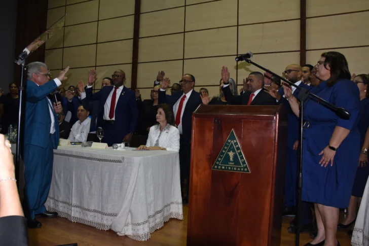 Máximo Martínez asume la presidencia Regional del Distrito del CMD