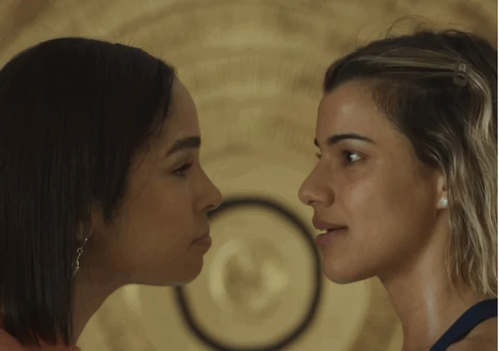 Medias-Hermanas.-Fofo-de-la-produccion-728x512