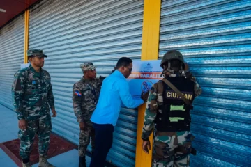 Mived cierra plazas comerciales en Santiago por incumplimiento de normas de construcción Mived cierra plazas comerciales en Santiago por incumplimiento de normas de construcción